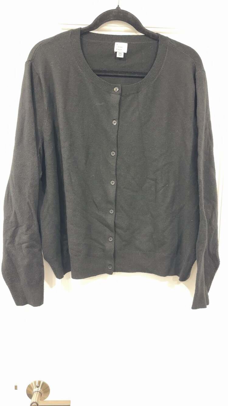 A New Day Women's Black Crew Neck Long Sleeve Button Front Cardigan Sweater Size